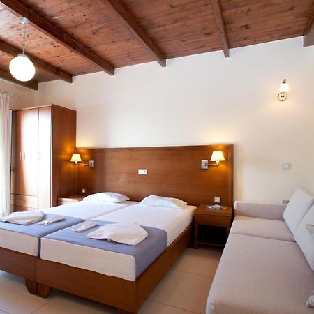 Giorgi'S Blue Apartments Kalathas Bagian luar foto