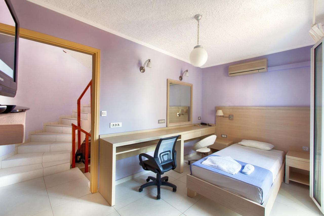 Giorgi'S Blue Apartments Kalathas Ruang foto