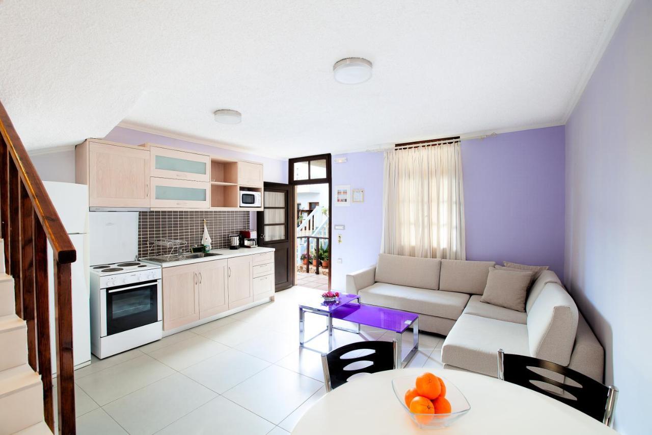Giorgi'S Blue Apartments Kalathas Ruang foto