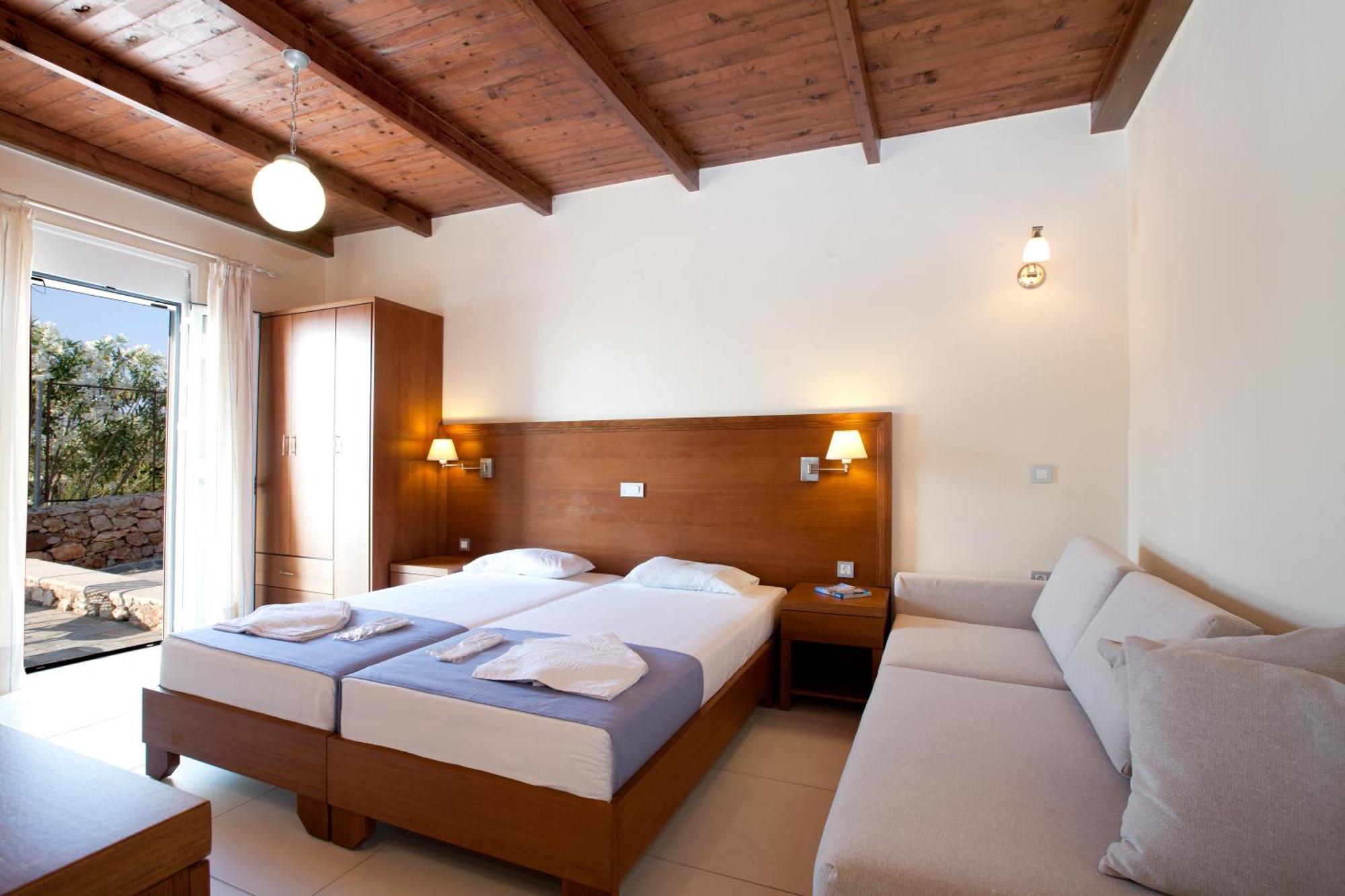 Giorgi'S Blue Apartments Kalathas Bagian luar foto
